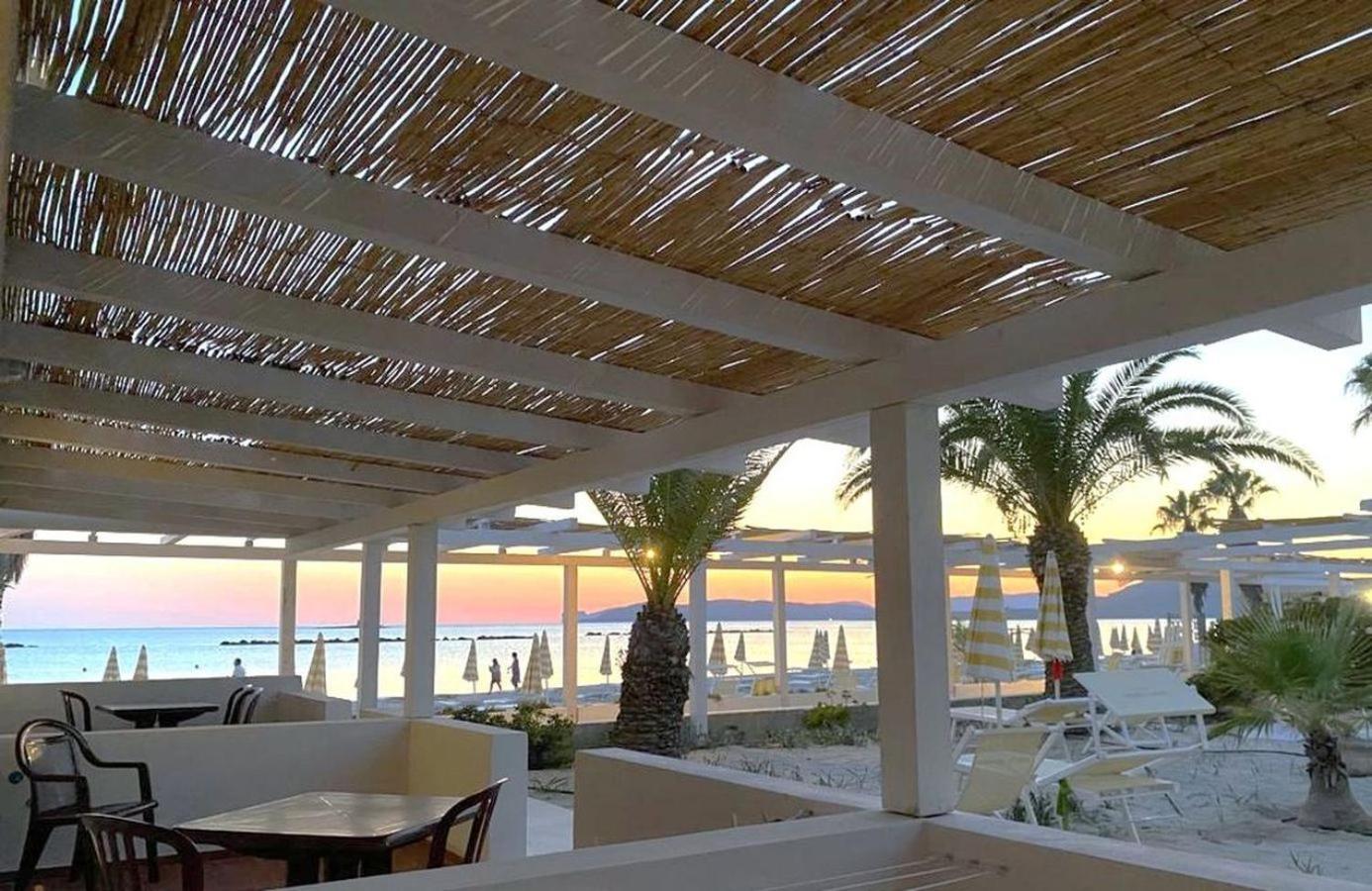 Lido Di Alghero Rooms On The Beach Exterior photo