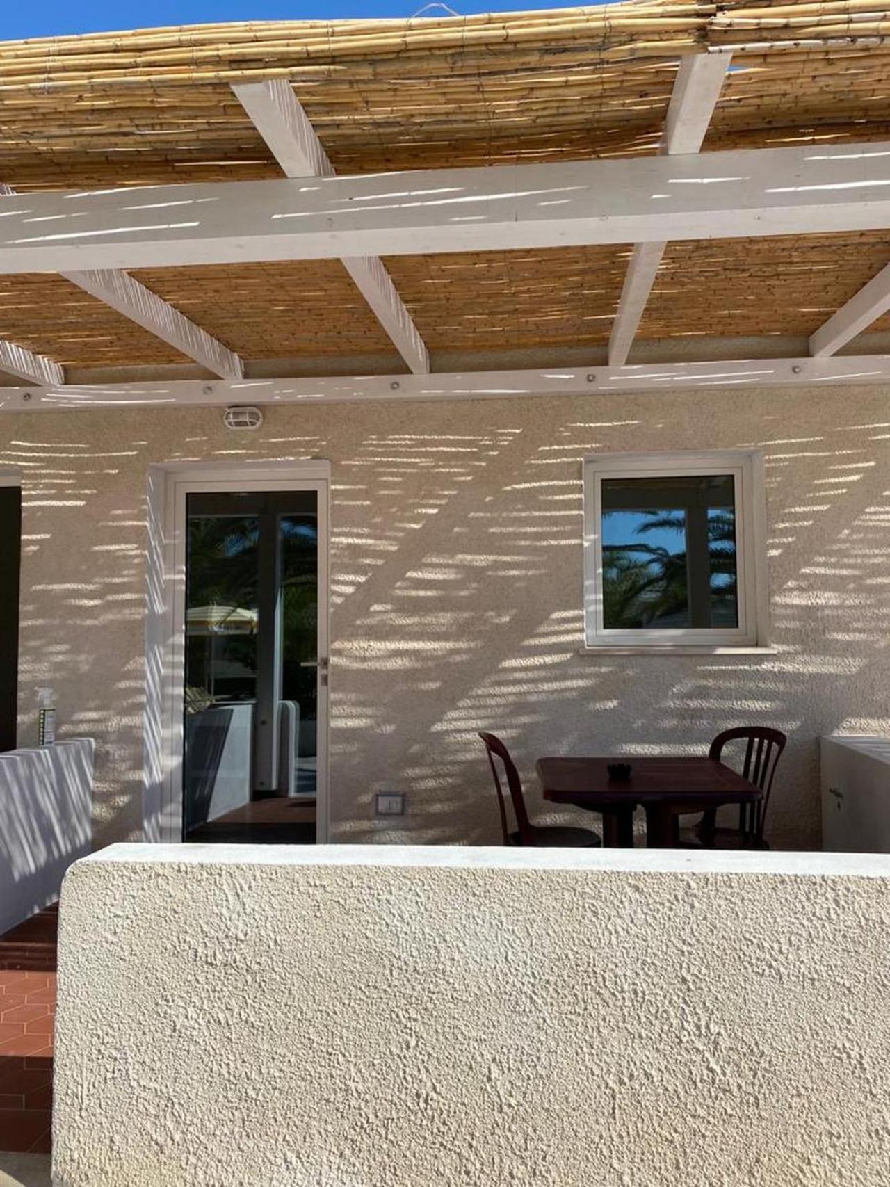 Lido Di Alghero Rooms On The Beach Exterior photo