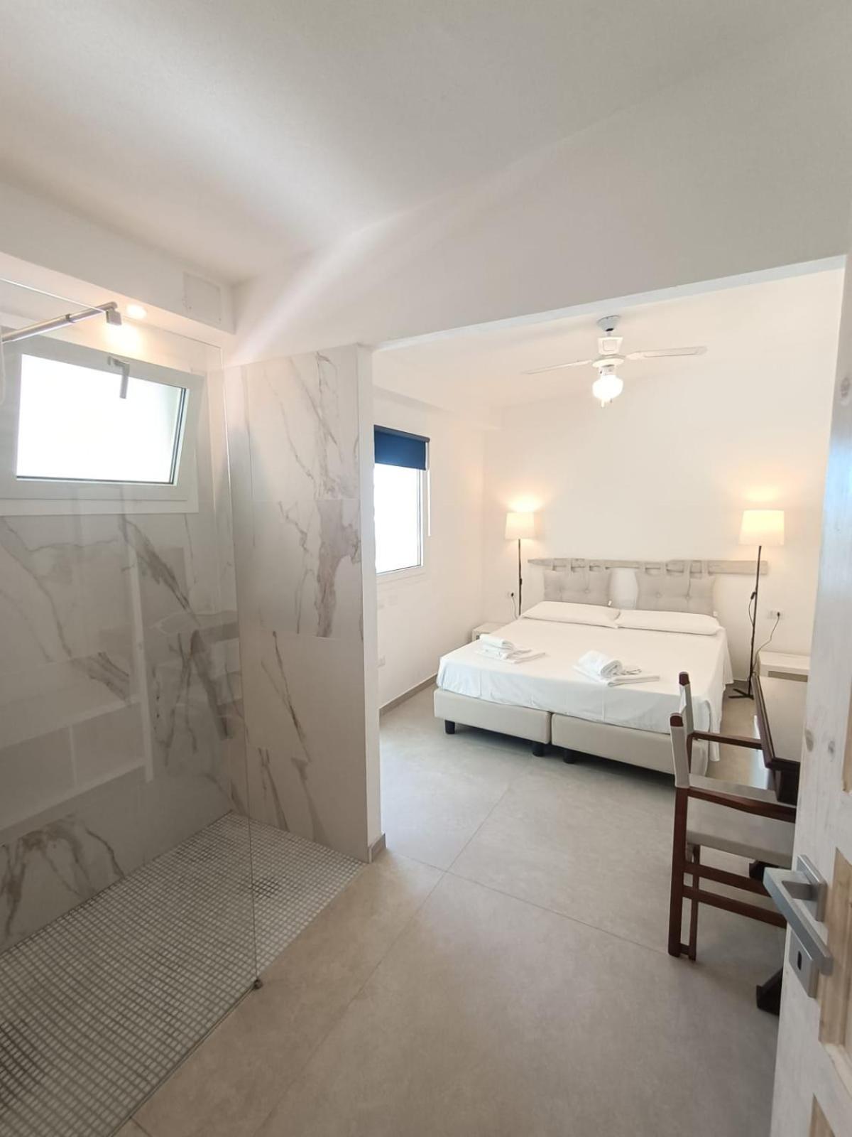 Lido Di Alghero Rooms On The Beach Exterior photo